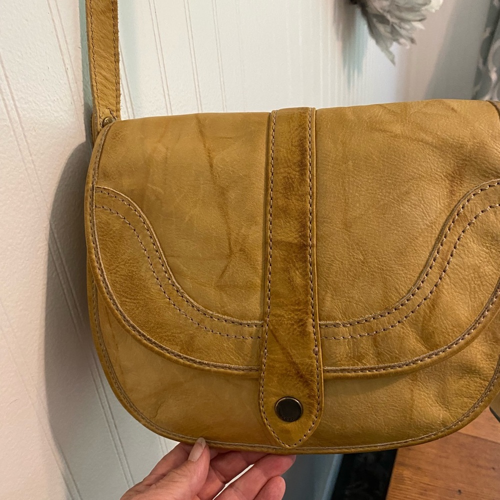 NWTags Frye all leather crossbody